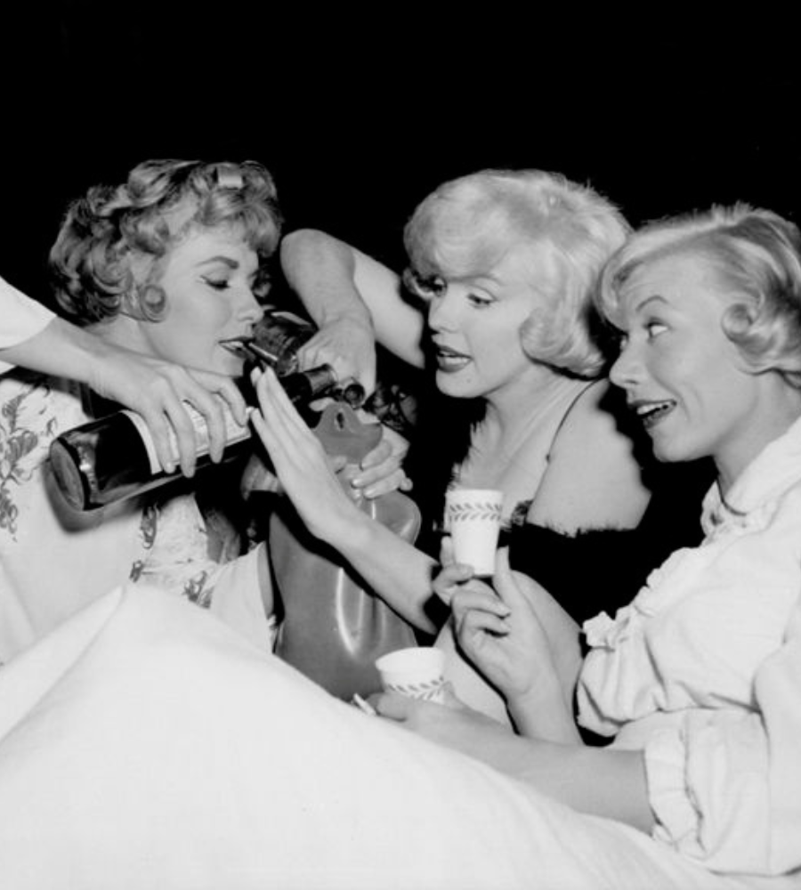 A Vintage Girl's Guide to Hosting In