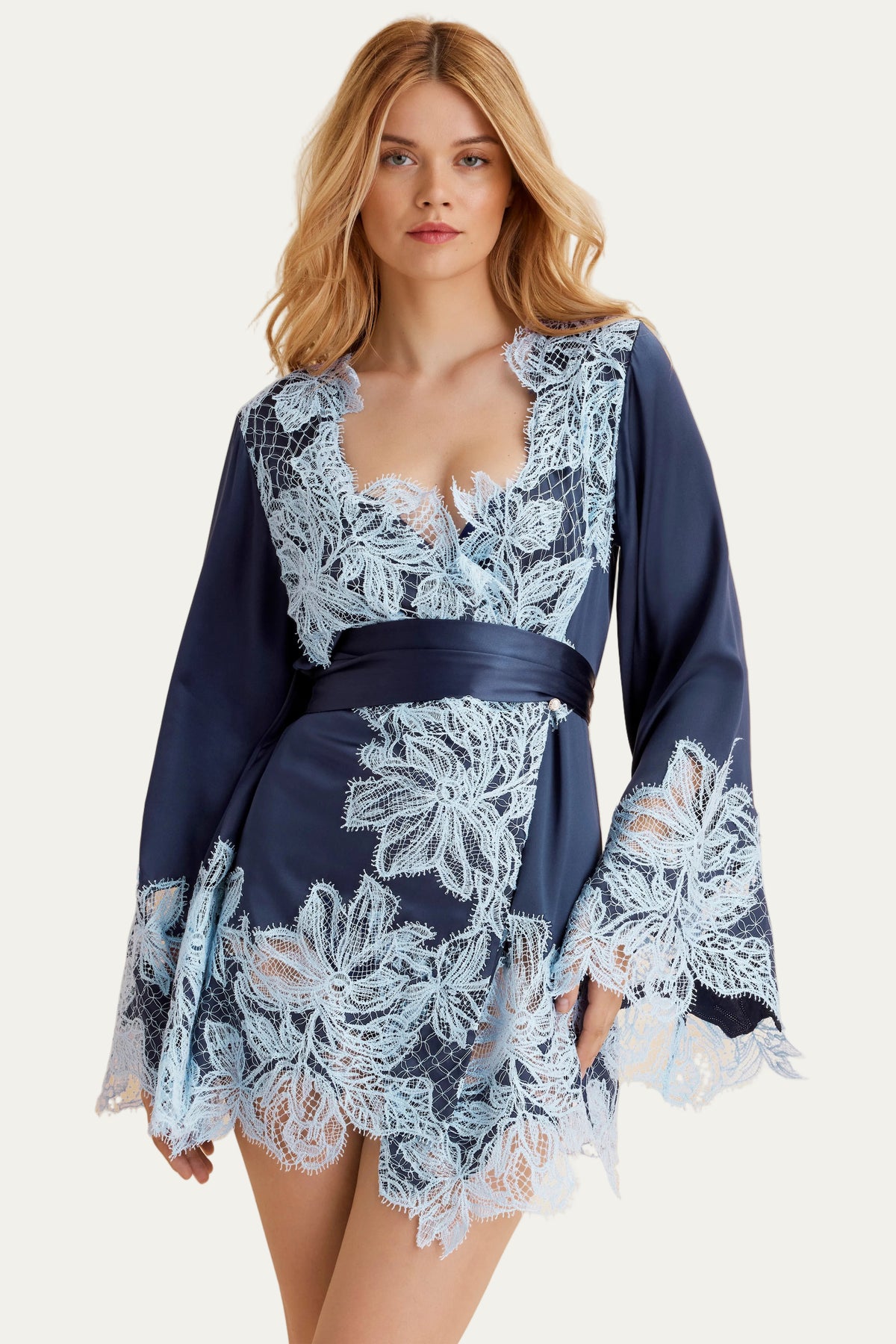 JAYNE ROBE