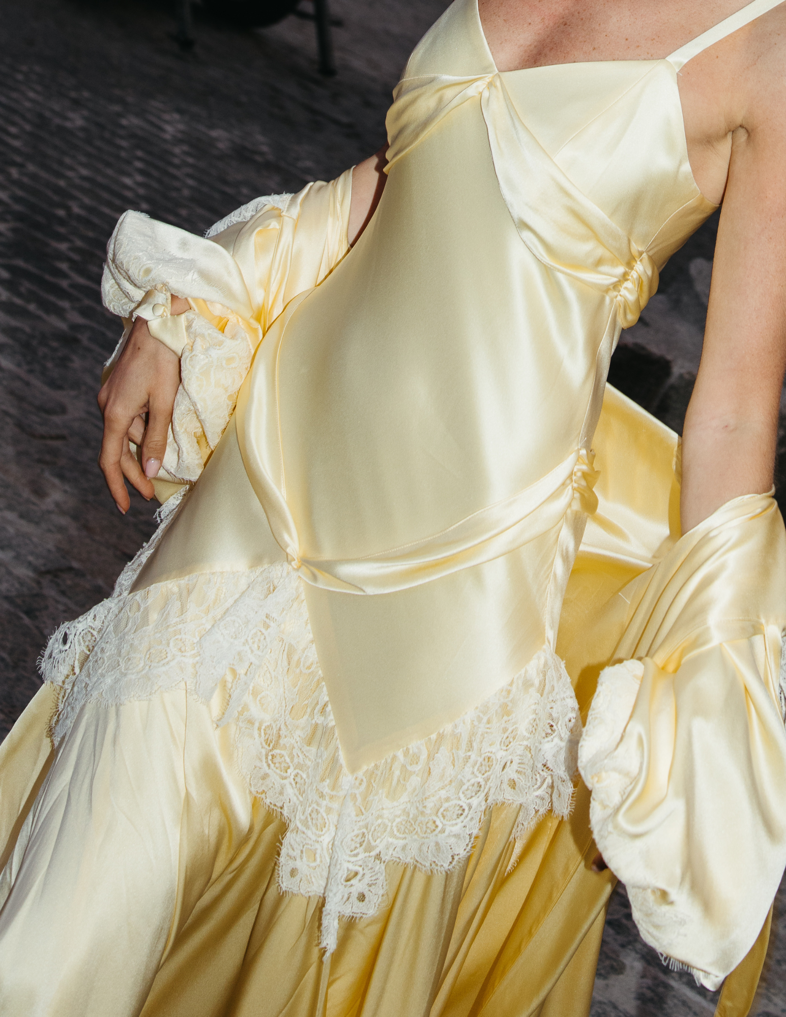 MARGOT ROBE