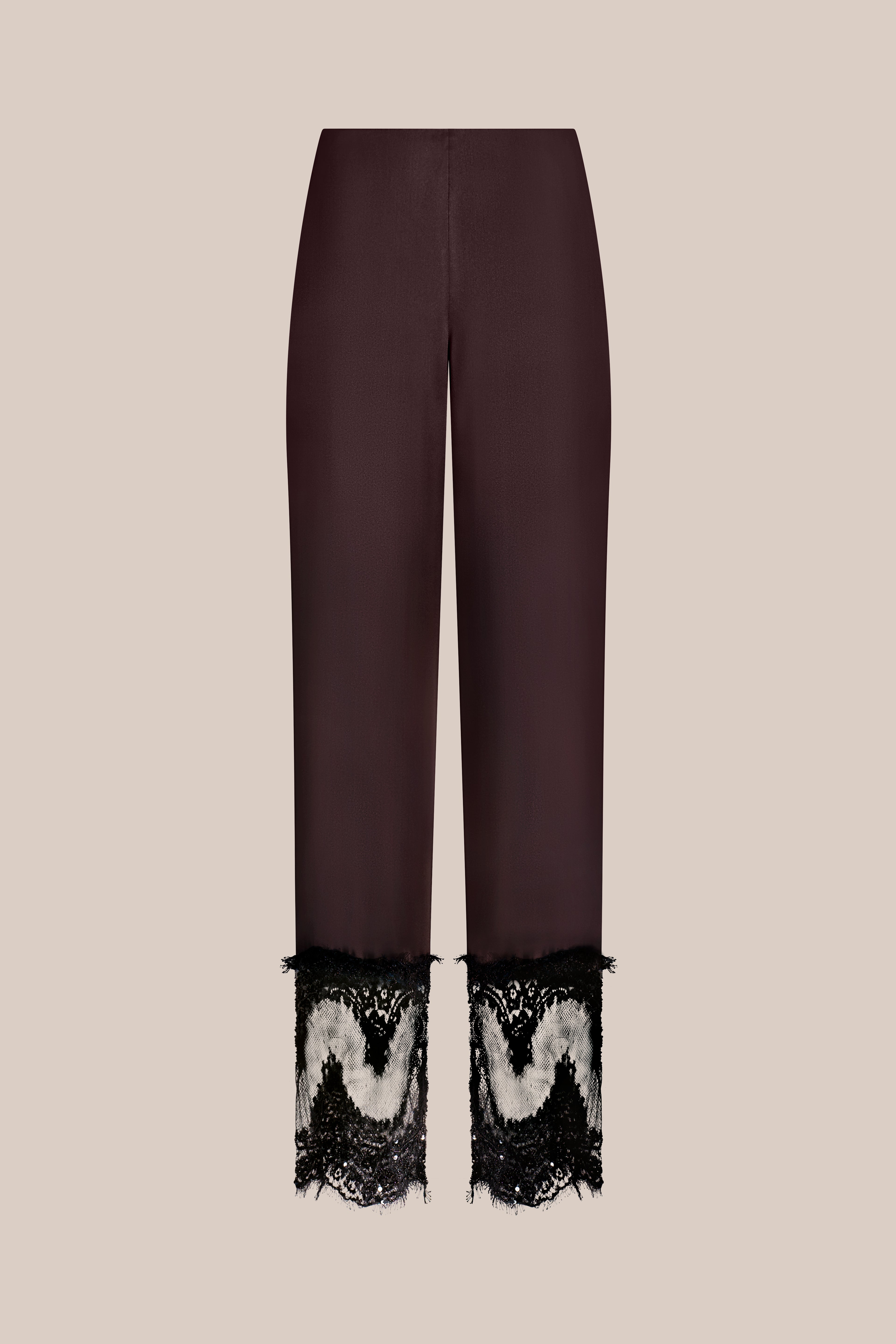 JULIA PANT