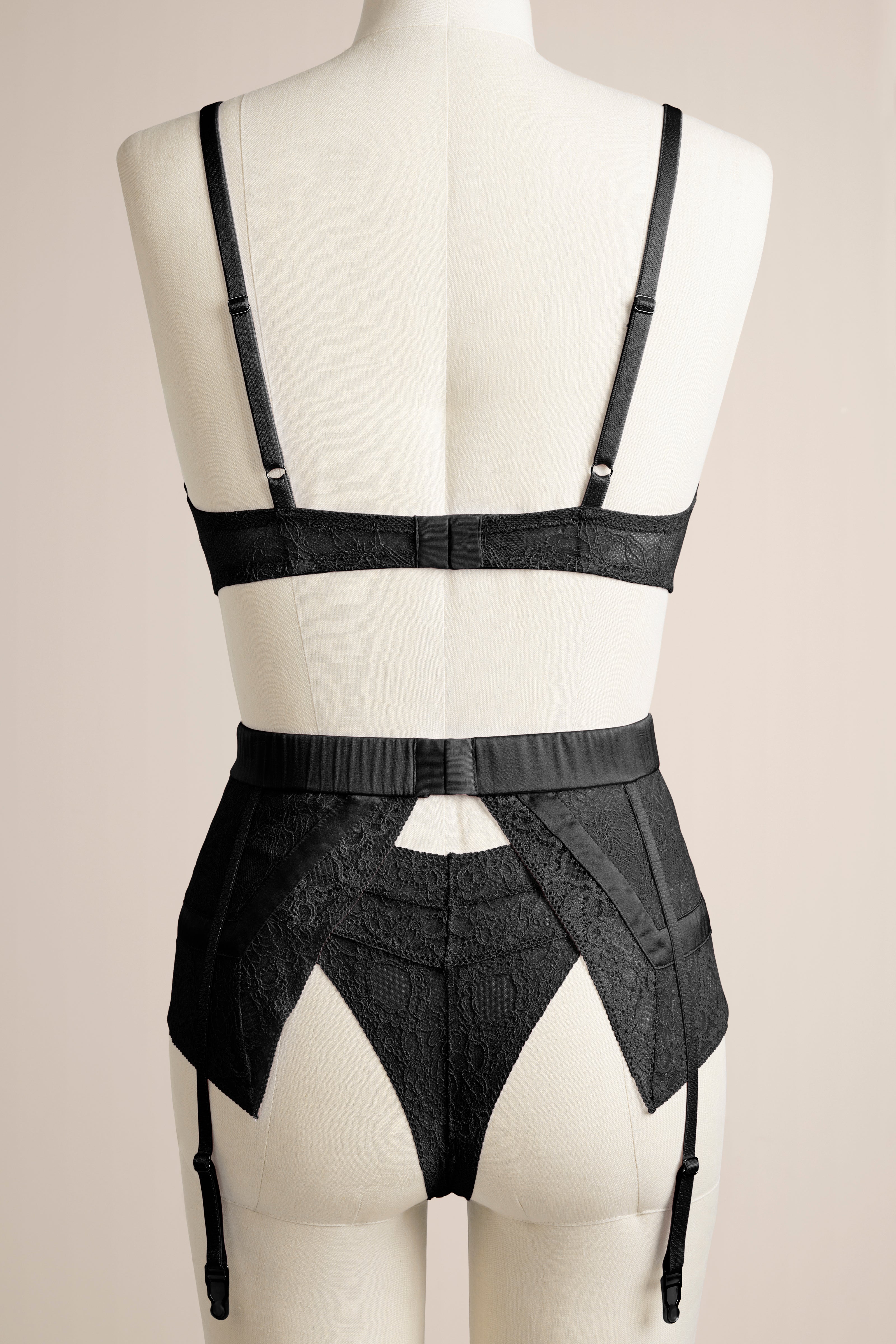 LORELEI SUSPENDER