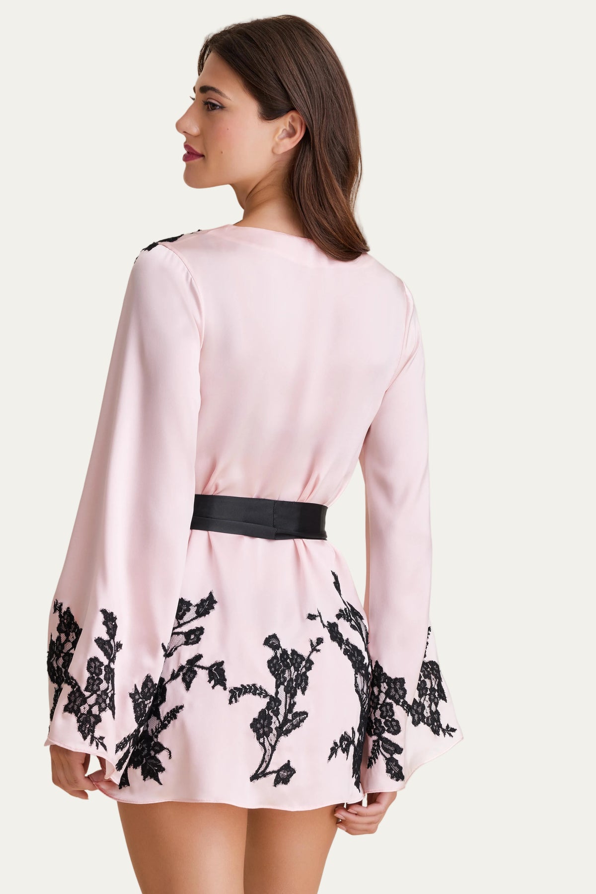 SUSIE ROBE