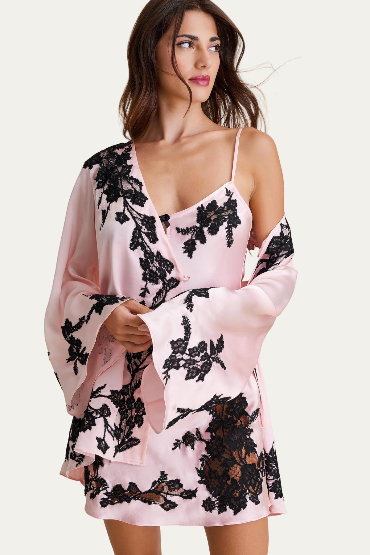 SUSIE ROBE