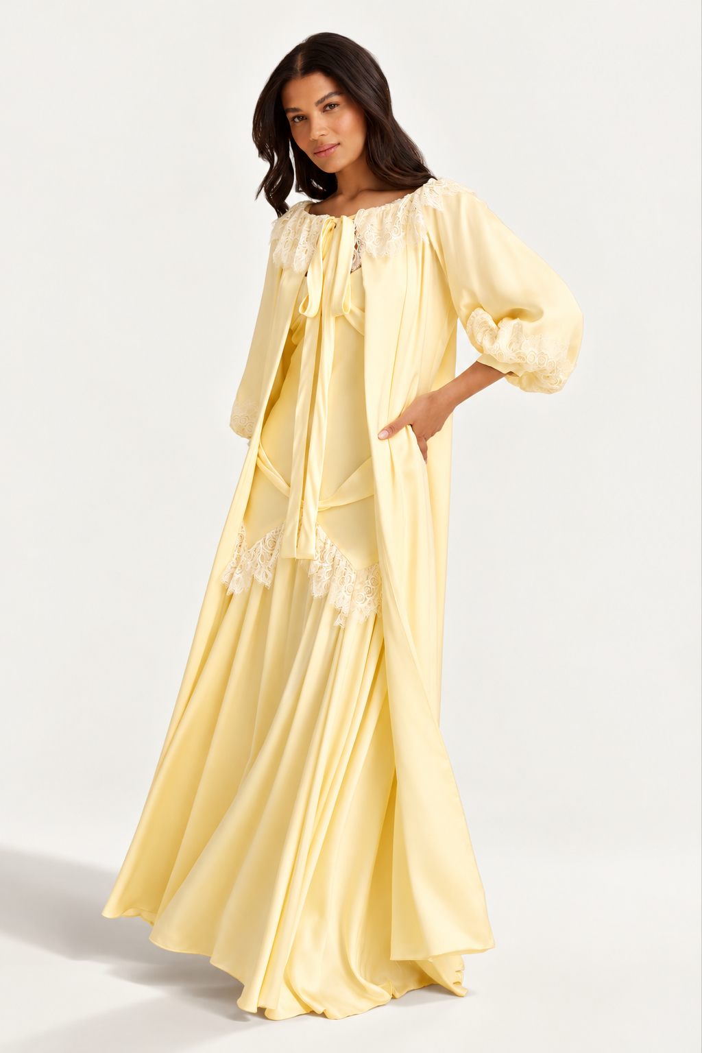 MARGOT ROBE